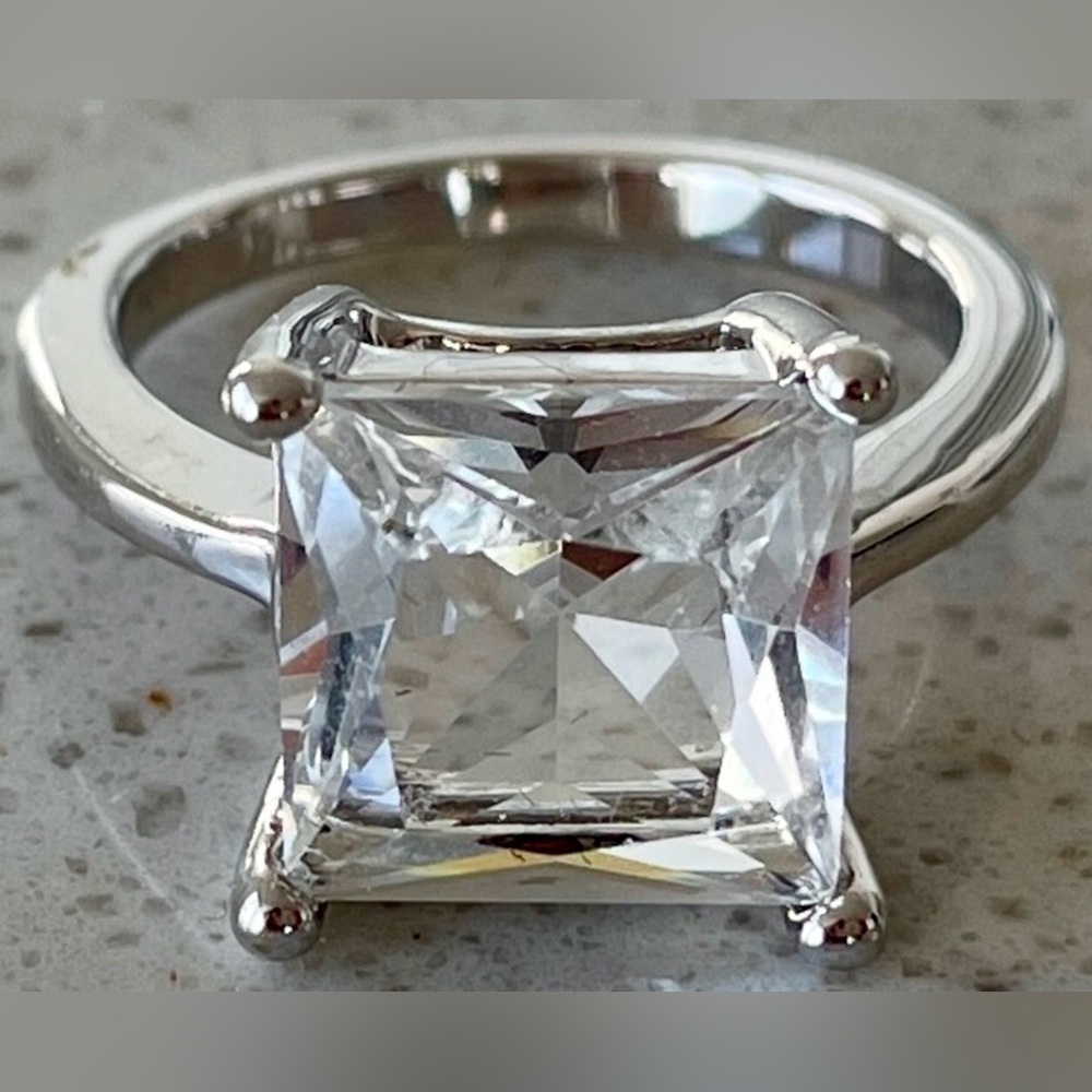 Classic Square- Size 6 Cut Clear Stone Sterling 925 Silver Ring -
Stunning Stone